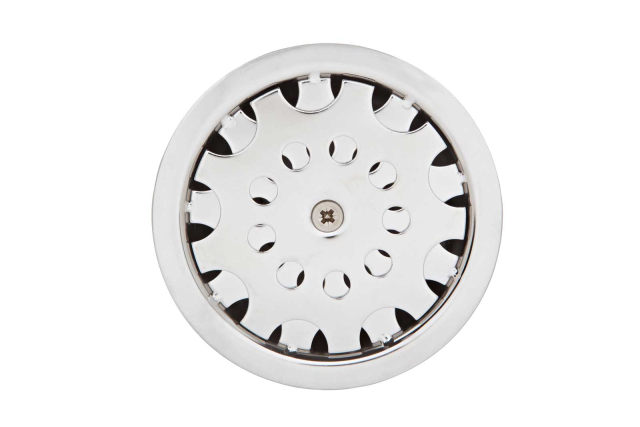 Bottom inlet nozzle